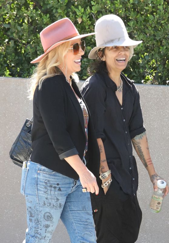 Linda Perry - Out in Los Angeles 08/12/2022