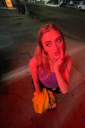 Lizzy Greene 08 16 2022   - 78