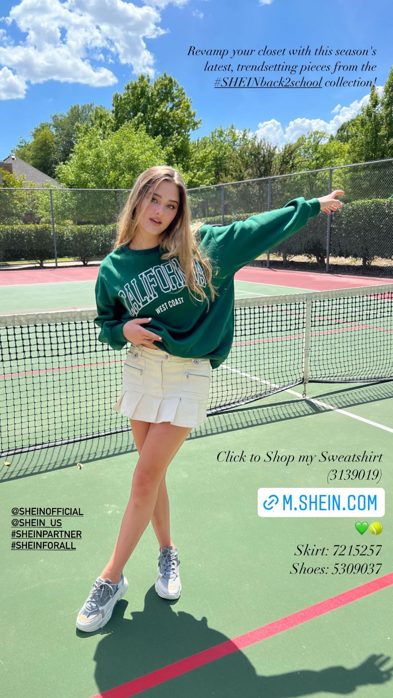 Lizzy Greene 08 16 2022 • Celebmafia