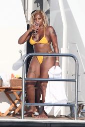 Mary J. Blige in a Bikini 08/02/2022