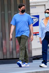 Olivia Munn and John Mulaney Westfield Mall in New York 08/04/2022