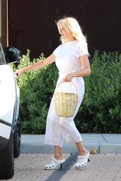 Pamela Anderson - Shopping in Malibu 08/22/2022