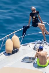 Paris Hilton and Carter Reum in Positano 08/10/2022