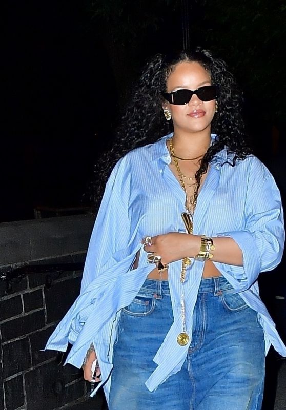 Rihanna and ASAP Rocky   4 am Stroll in NY 08 07 2022   - 91