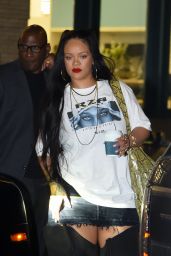 Rihanna - Out in Manhattan 08/12/2022