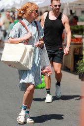 Rumer Willis - Shopping at the Farmers Market in West Hollywood 08/07/2022