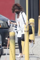 Sarah Hyland - Out in West Hollywood 08/03/2022