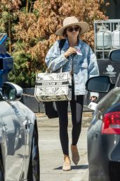 Sarah Hyland   Out in West Hollywood 08 15 2022   - 15