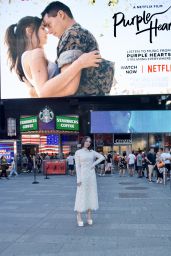 Sofia Carson - Times Square in New York 08/08/2022