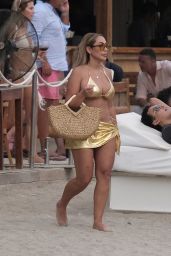 Sophie Kasaei in Gold Bikini in Ibiza 08/25/2022.