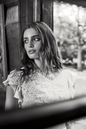 Taylor Hill   Coveteur August 2022   - 86