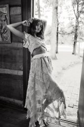 Taylor Hill   Coveteur August 2022   - 31