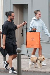 Thylane Blondeau - Shopping in Saint Tropez 08/17/2022