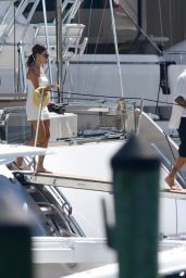 Victoria Beckham - Yacht Day in Palm Beach 08/03/2022