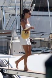 Victoria Beckham - Yacht Day in Palm Beach 08/03/2022