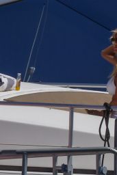 Victoria Silvstedt on a Yacht in Saint-Tropez 08/16/2022