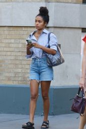 Yara Shahidi Make up Free in Manhattan s SoHo Area 08 13 2022   - 37