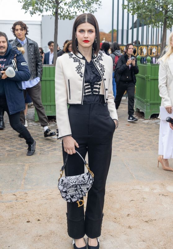 Alexandra Daddario – Christian Dior Fashion Show in Paris 09/27/2022 (more photos)