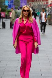 Amanda Holden   Out in London 09 29 2022   - 79