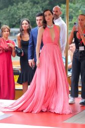 Ana de Armas - Leaves at the Hotel Cipriani in Venice 09/08/2022