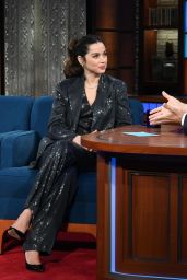 Ana de Armas   The Late Show with Stephen Colbert 09 19 2022   - 11