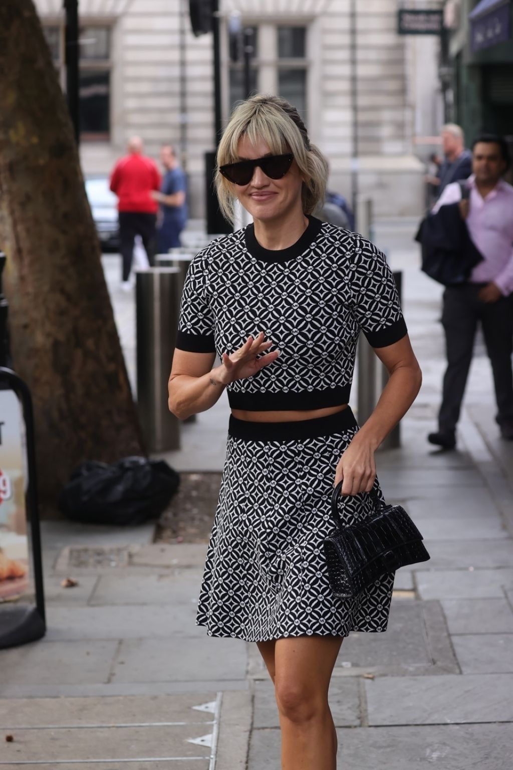 Ashley Roberts - Out in London 09/06/2022 • CelebMafia