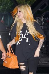 Avril Lavigne at Nobu in Malibu 09/20/2022