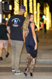 Barbie Blank Coba - Out in Los Angeles 09/23/2022