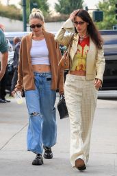 Bella Hadid and Gigi Hadid   Arriving at a Vogue Show in New York 09 12 2022   - 52