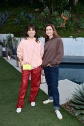 Bonnie Wright   PANGAIA Celebrates Los Angeles Pop up and one Million Tree Milestone With Intimate Dinner in Beverly Hills 09 15 2022   - 54