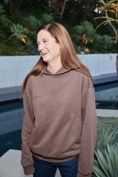 Bonnie Wright   PANGAIA Celebrates Los Angeles Pop up and one Million Tree Milestone With Intimate Dinner in Beverly Hills 09 15 2022   - 78