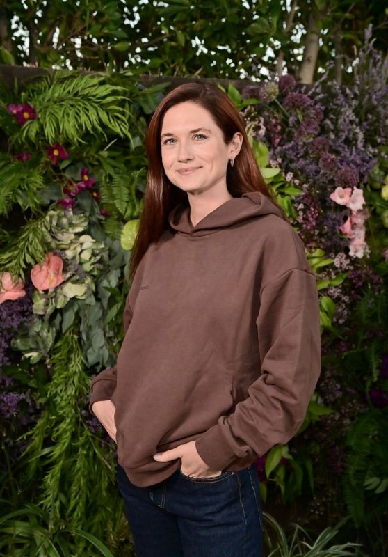 Bonnie Wright   PANGAIA Celebrates Los Angeles Pop up and one Million Tree Milestone With Intimate Dinner in Beverly Hills 09 15 2022   - 33