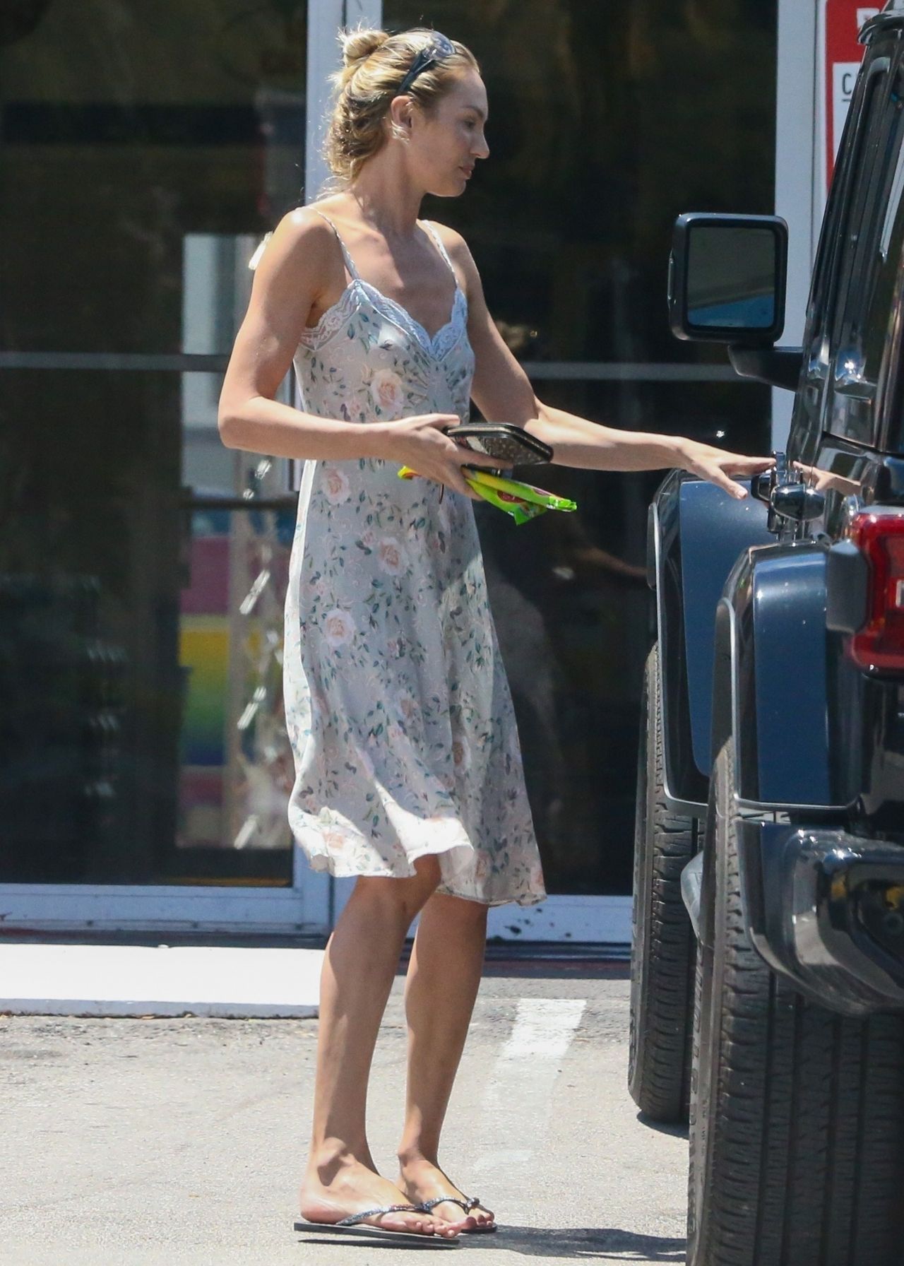 Candice Swanepoel at a Gas Station in Miami Beach 09/01/2022.