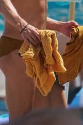 Candice Swanepoel at the Beach in Miami Beach 09 17 2022   - 82