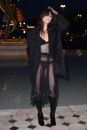 Charlotte Gainsbourg – Saint Laurent Fashion Show in Paris 09/27/2022