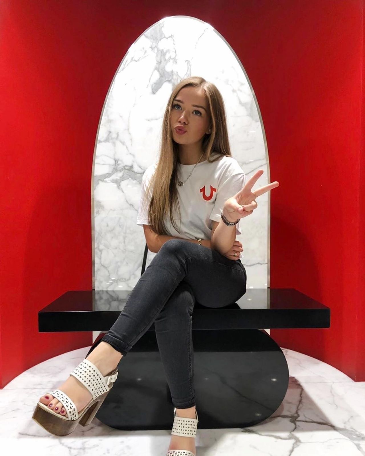 Connie Talbot : r/celebritylegs