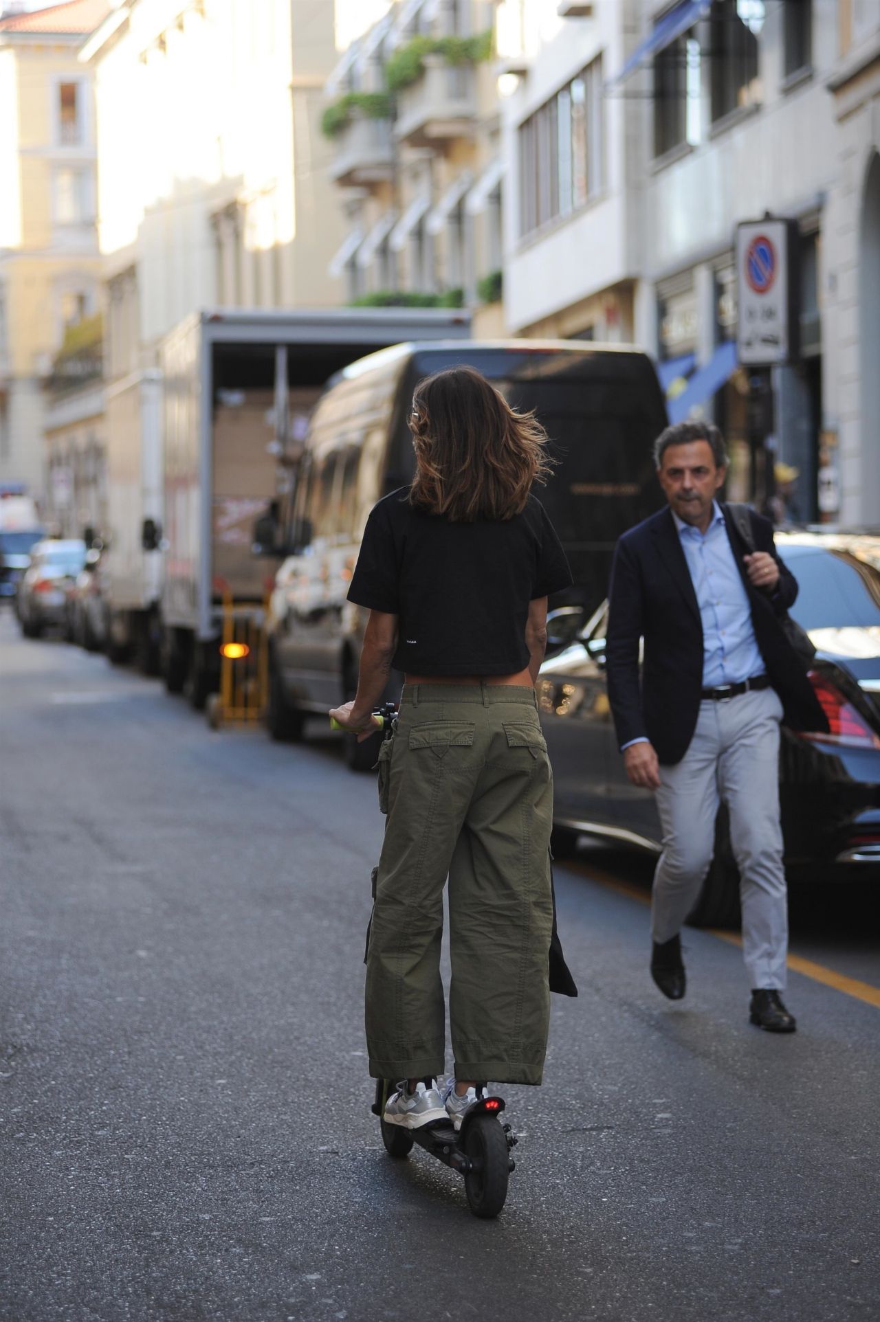 Elisabetta Canalis - Scooter Ride in Milan 09/20/2022 • CelebMafia