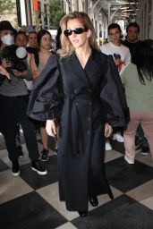 Ellie Goulding Wearing a Black Trench Coat and Black Leather Booties - New York 09/12/2022