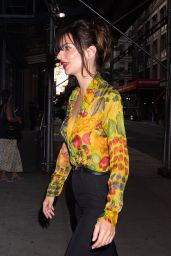 Emily Ratajkowski - Heads to Her Book Signing at Barnes & Noble in NYC 09/14/2022