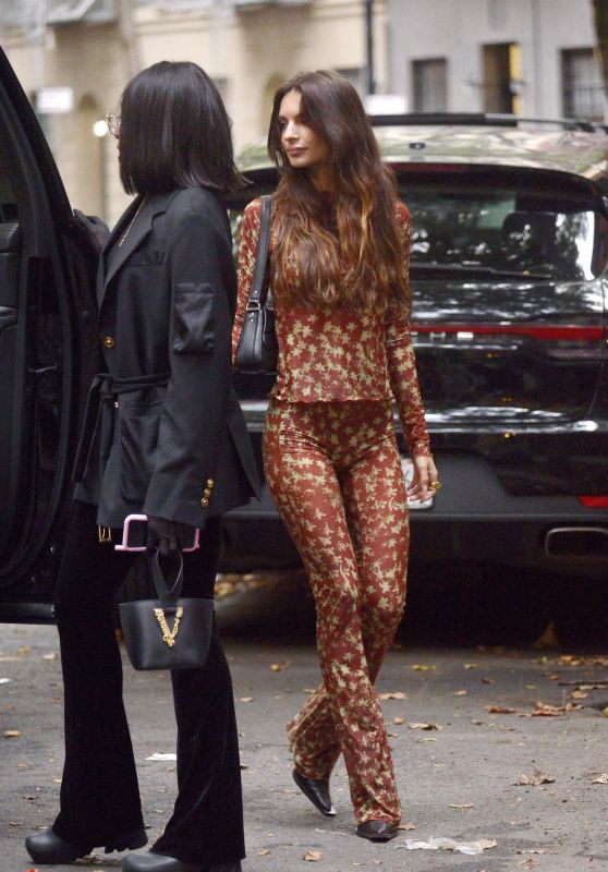 Emily Ratajkowski in Autumn Colored Floral Outfit - New York 09/07/2022