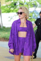 Florence Pugh - Arriving at Venice Airport 09/05/2022