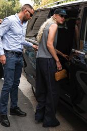 Gigi Hadid - Leaving her Hotel in Milan 09/23/2022