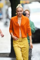 Gigi Hadid Street Style 09 06 2022   - 82