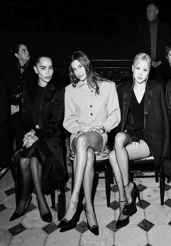 Hailey Baldwin, Kate Moss, Natalia Dyer, ROSÉ (Blackpink), Zoë Kravitz - Saint Laurent Show in Paris 09/27/2022
