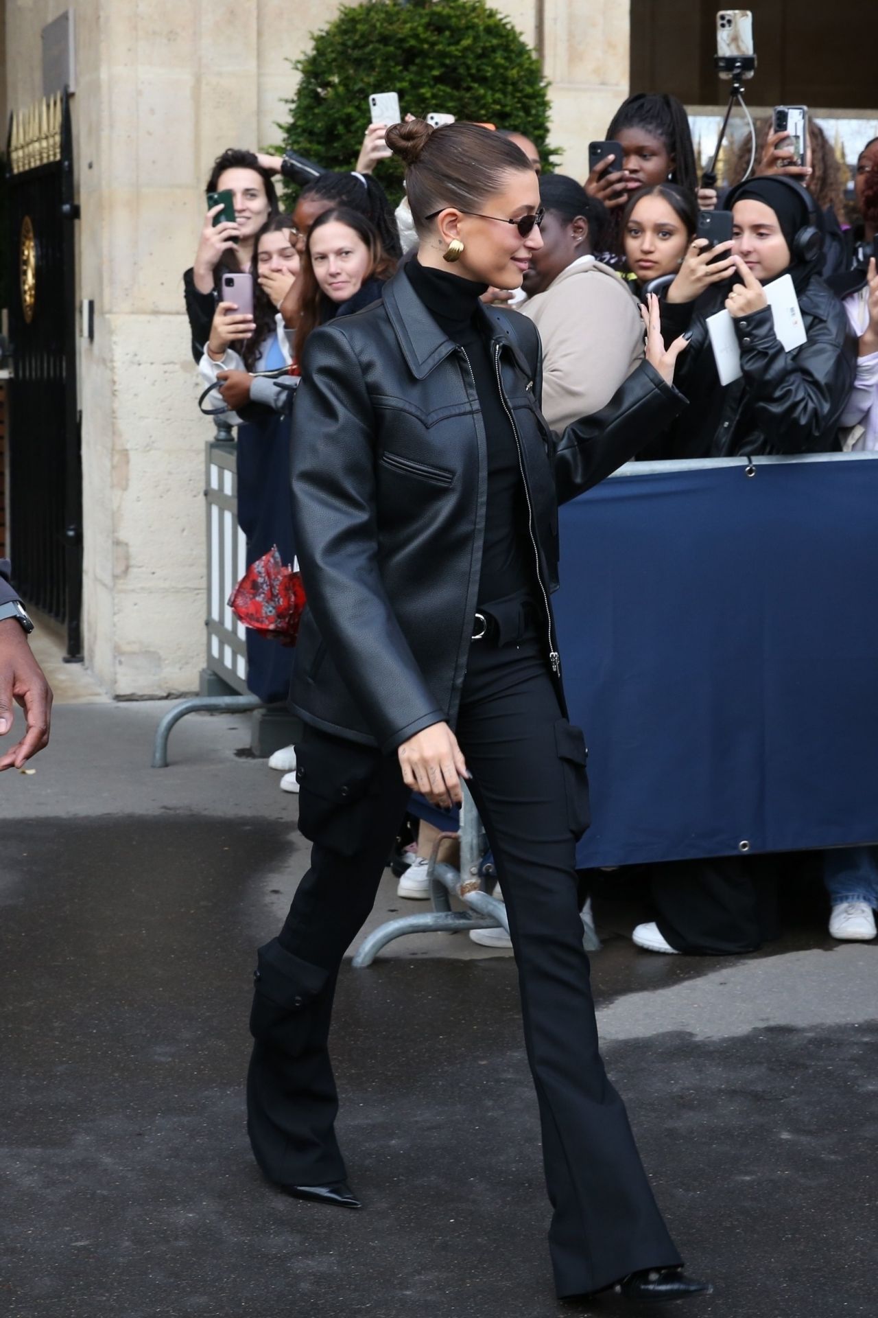 Hailey Rhode Bieber - Out in Paris 09/28/2022 • CelebMafia