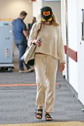 Heidi Klum in Sweats  Sandals and a Tiesta Racing Baseball Cap in Pasadena 09 14 2022   - 12