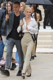 Iris Law - Dior Fashion Show in Paris 09/23/2022