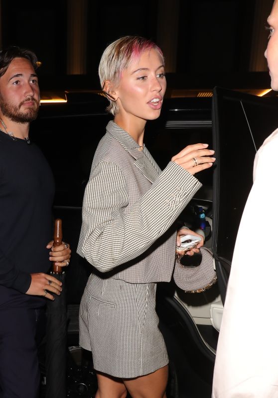 Iris Law - Leaves Kate Moss Party in London 09/06/2022