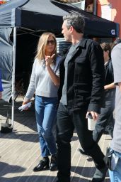Jennifer Aniston at "The Morning Show" Set in Brooklyn 09/28/2022