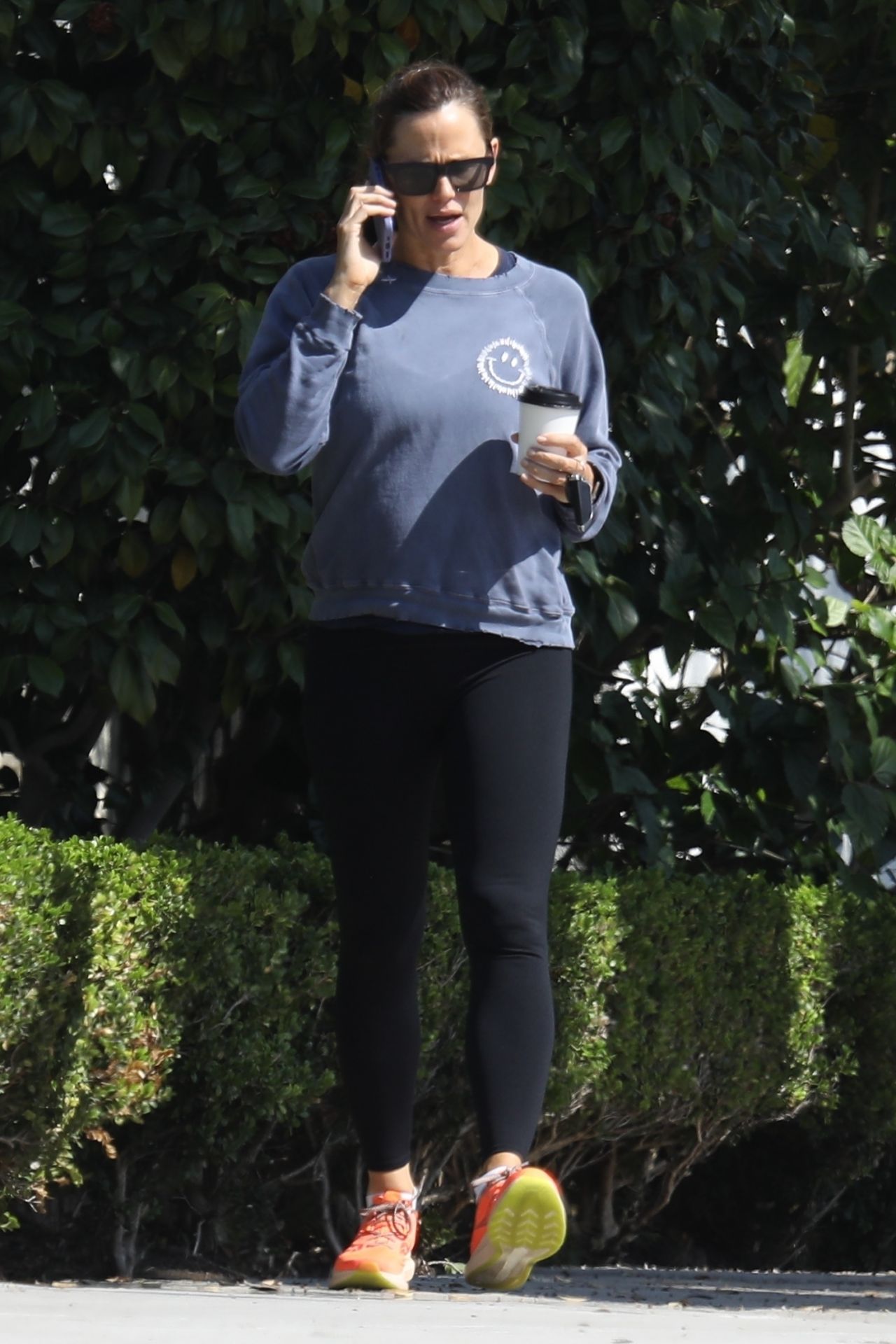 Jennifer Garner - Out in Brentwood 09/12/2022 • CelebMafia